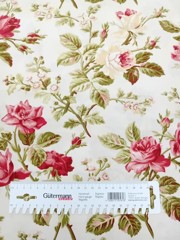 20260707_120041 Patchwork - Meterware - Maywood - Rosen auf schwarz